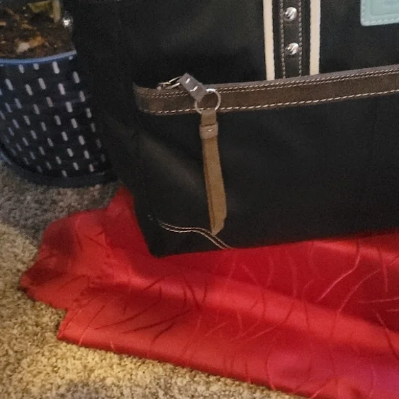 Coach Black Hampton Tote Bag purse - Picture 15 of 17